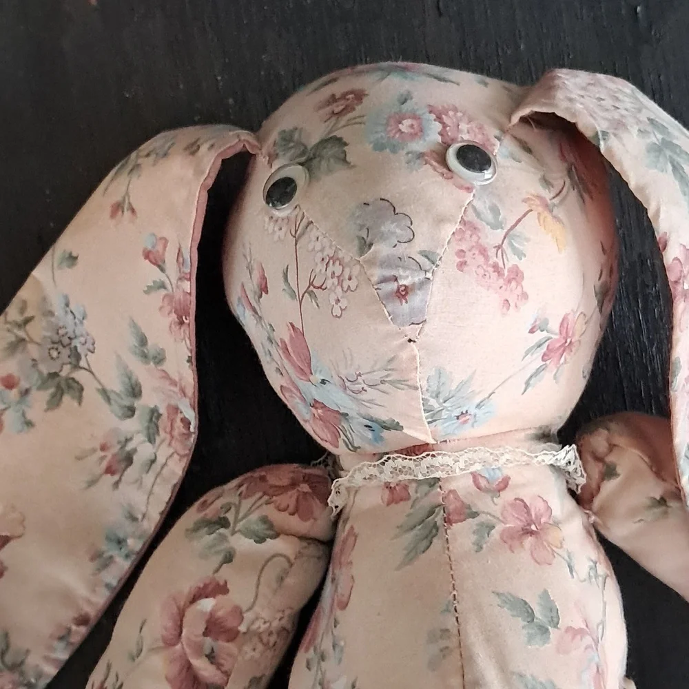 Dusty Old Toys - Picture 3 of 9